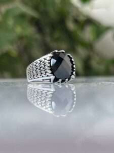 925 Silver Ring Decorated with Black Onyx Stone