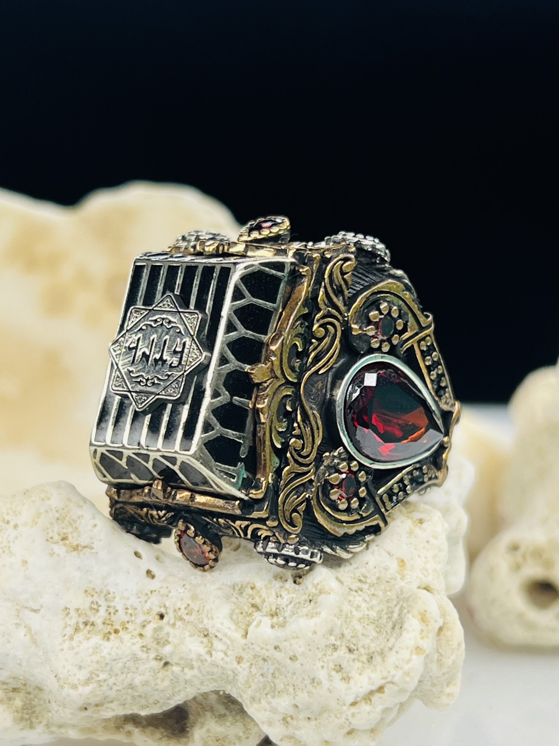 Türk (𐱅𐰇𐰼𐰰) Symbolize Black Aqeeq Silver Ring #141