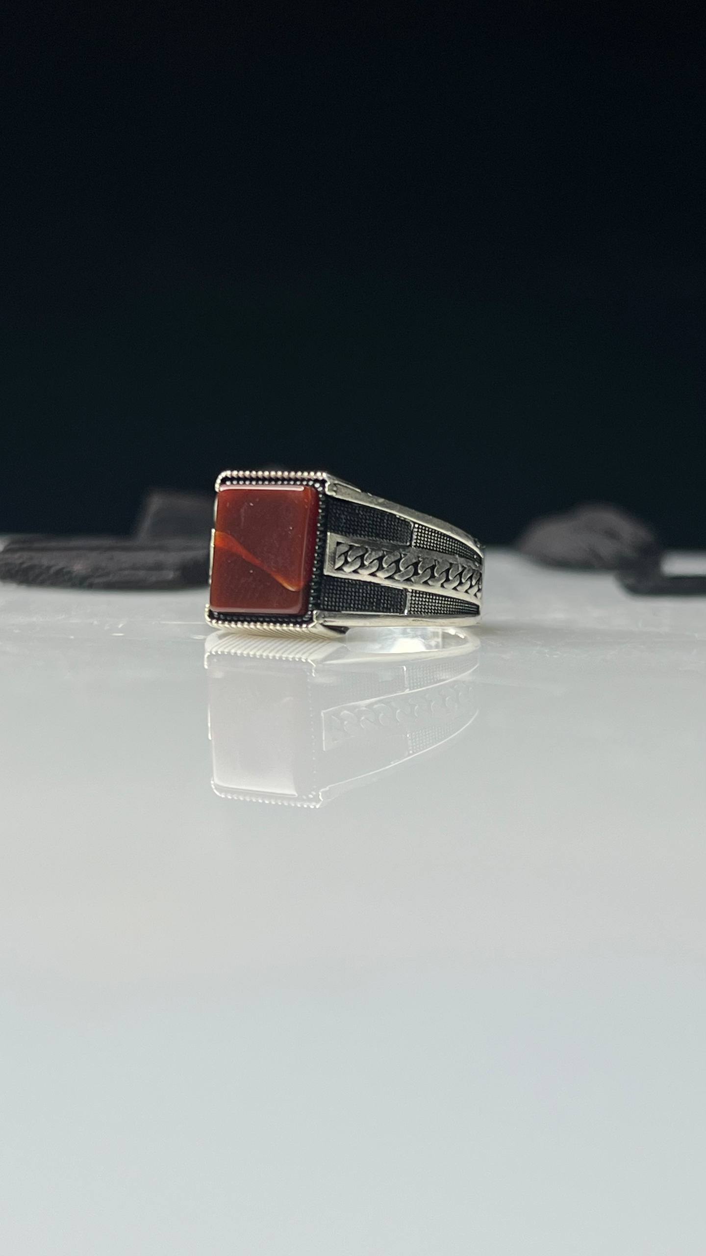 photo_2026-04-02_16-23-39 Yemeni Aqeeq Stone Silver Ring #109 - Image 1