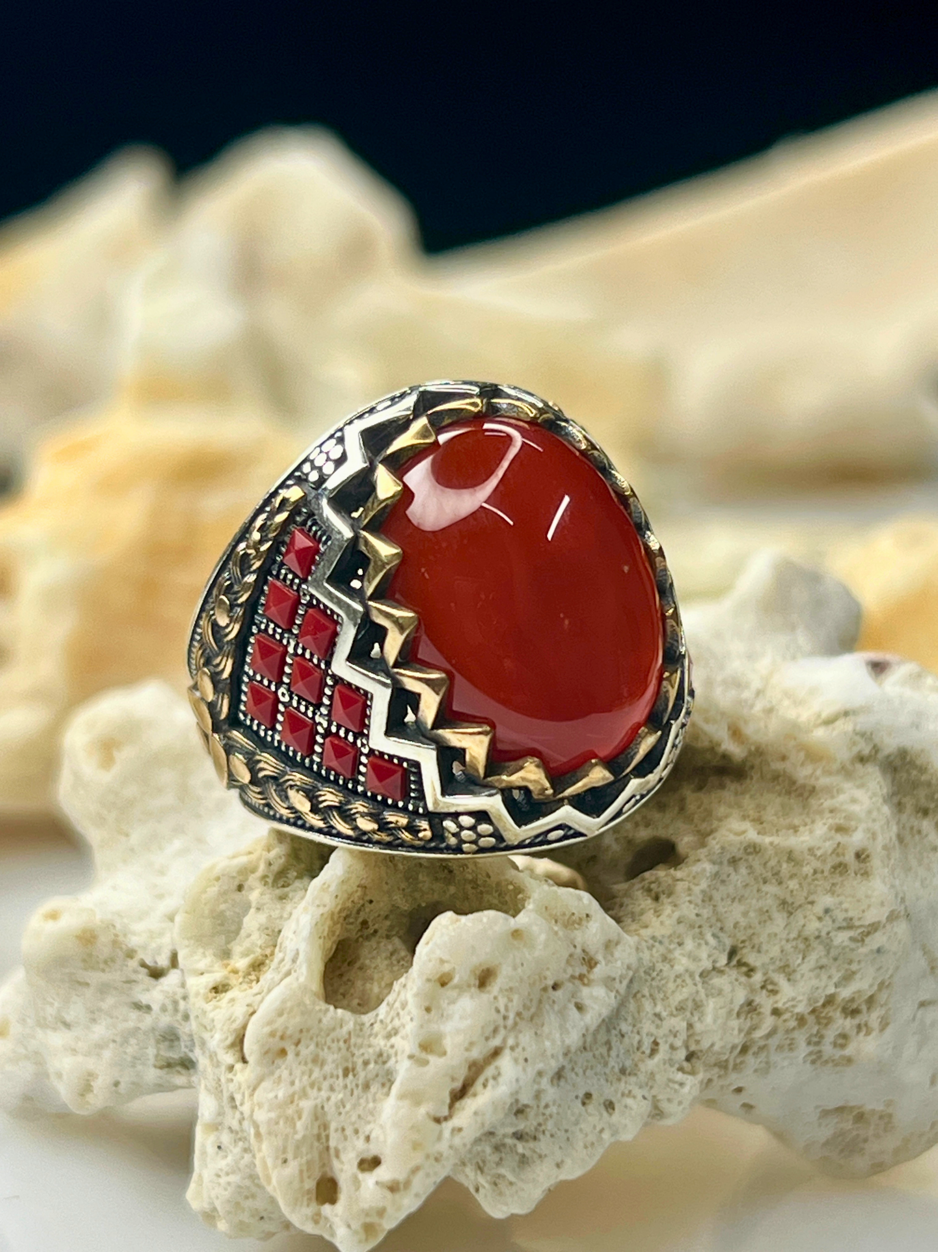 25 Crowned Sunstone Aqeeq Stone Silver Ring #189 - Image 1