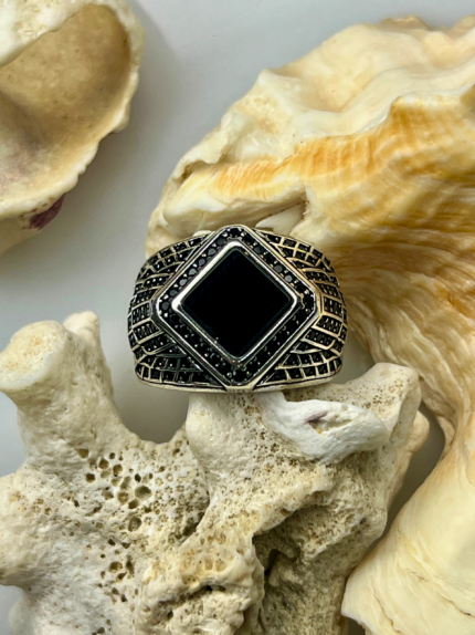 Raven’s Wing Onyx Stone Silver Ring #182