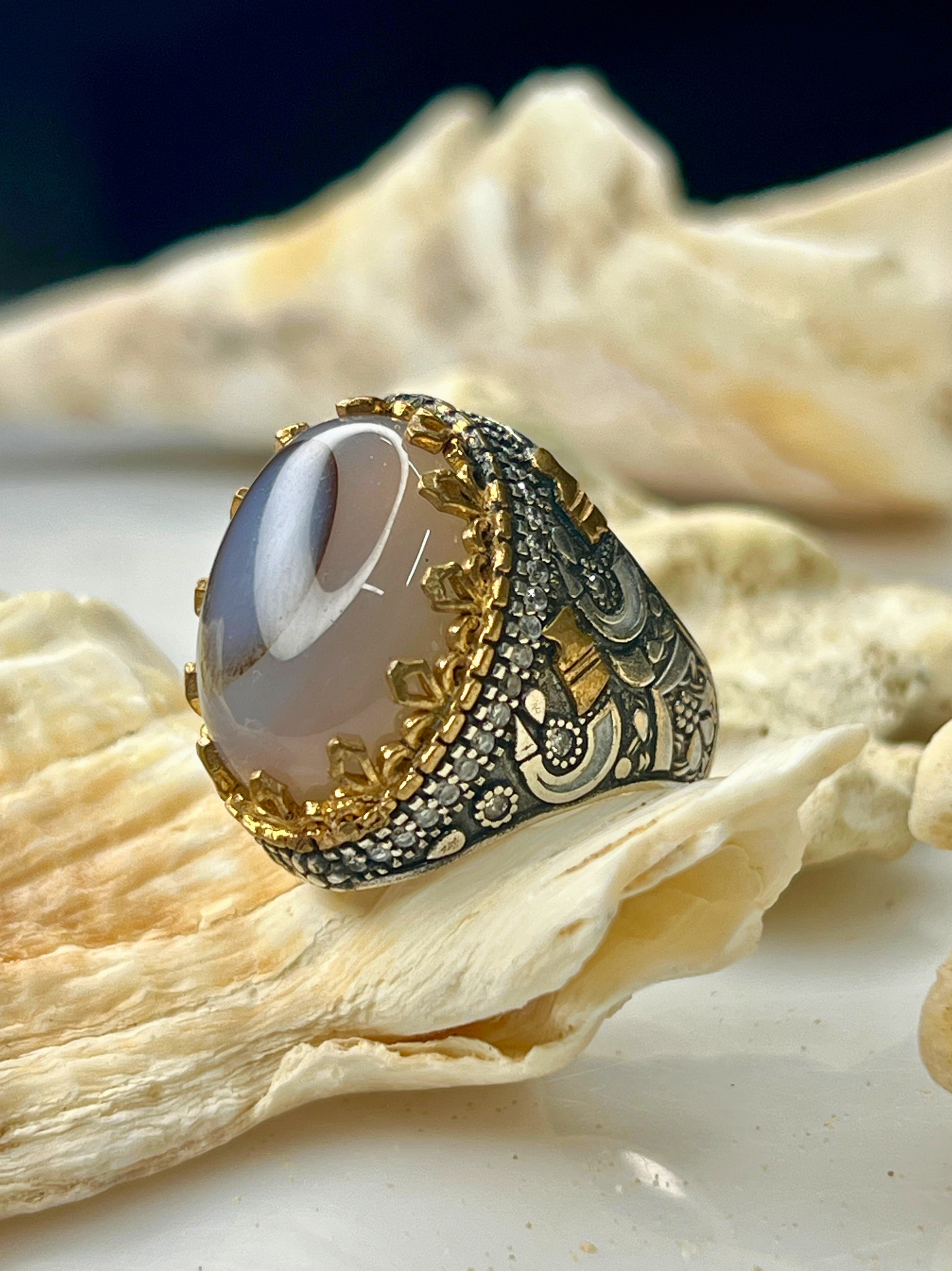 37 Yemeni Agate Silver Ring #187 - Image 1
