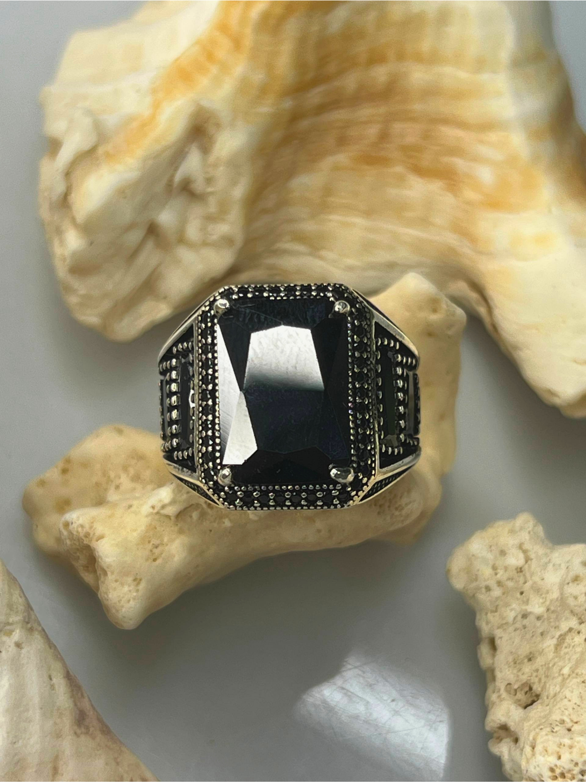 70 Obsidian Zircon Stone Silver Ring #179 - Image 1