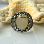 Crowned Crest Aqeeq Stone Silver Ring #192