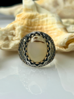 Crowned Crest Aqeeq Stone Silver Ring #192